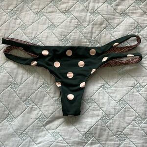 Acacia green polka dot bottom L